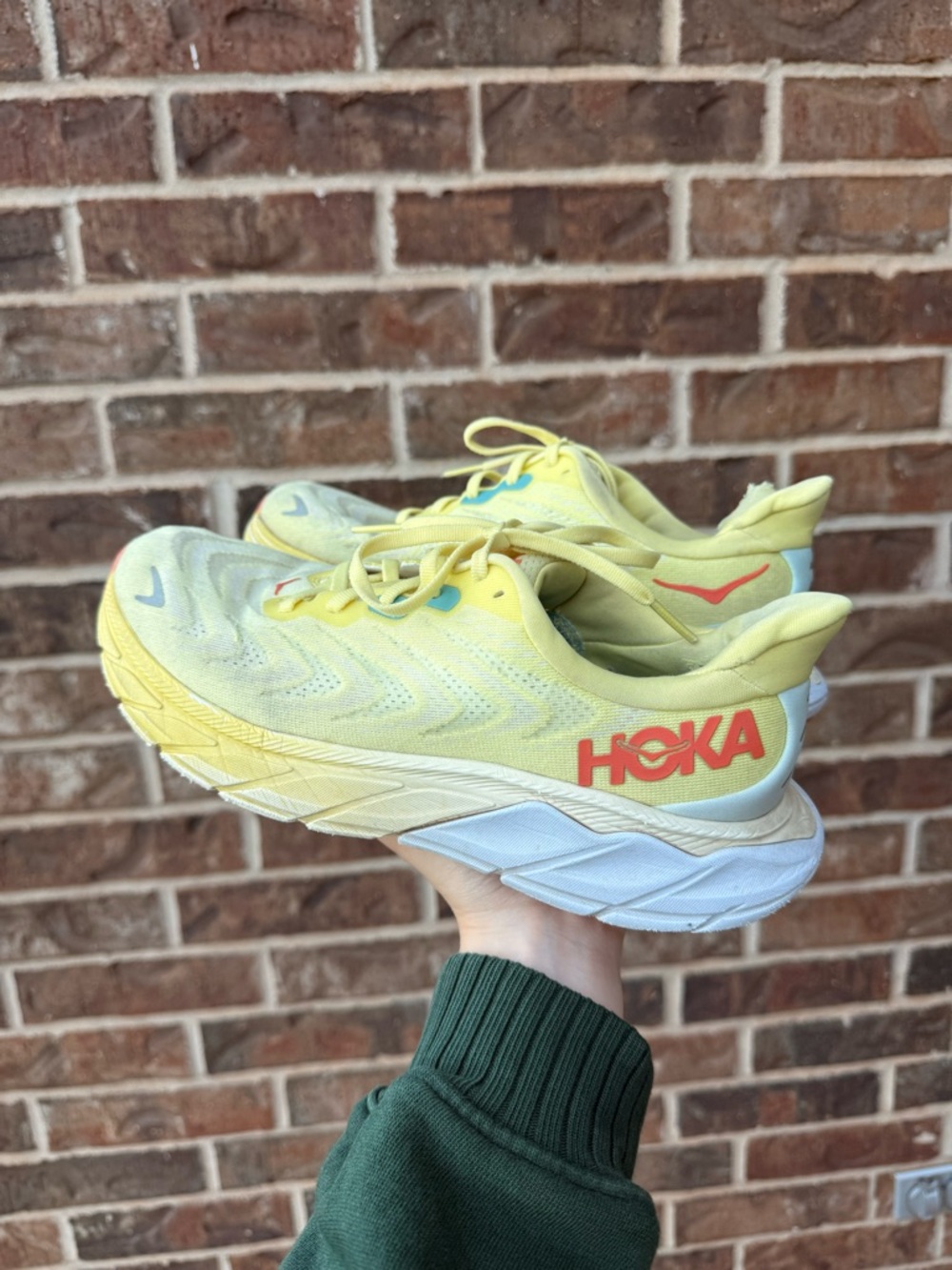 HOKA One One Women’s Arahi 6 Running Shoes Trainers